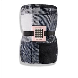 Victorias Secret Cozy Throw Blanket
